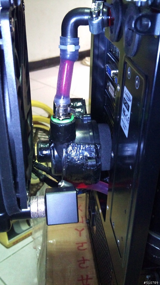 (分享兼開箱..更新完成篇)打造自己的水冷電腦之過程..圖多文長.
