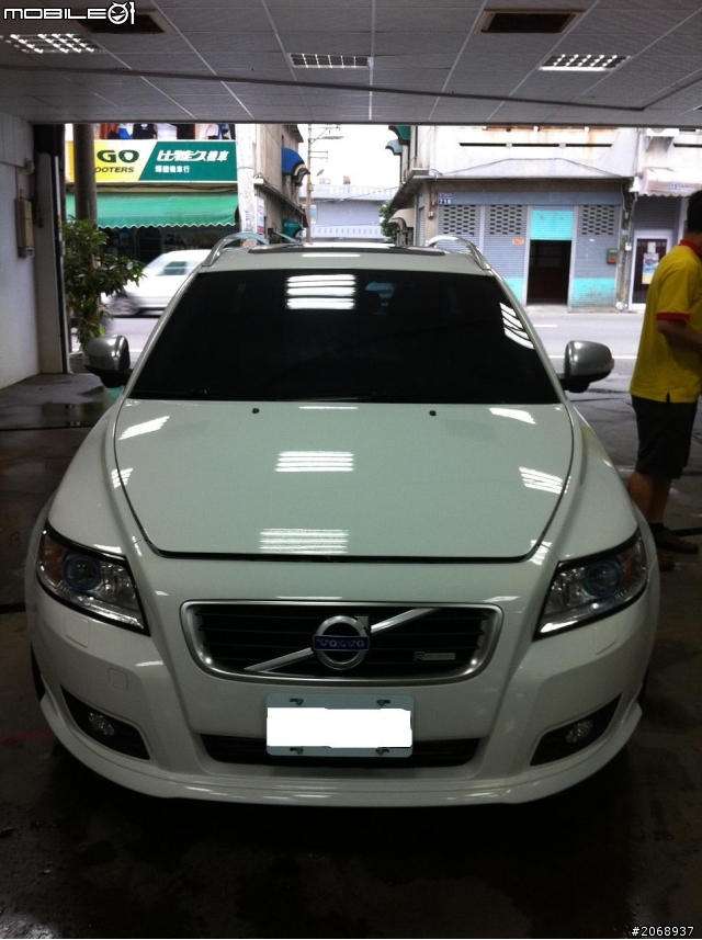 新竹Volvo V50 D5 R-Design白色終於開箱了