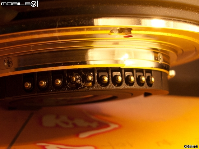 接點融化 使用Sigma 18-200 /3.5-6.3 DC OS請小心[新增近距圖片]
