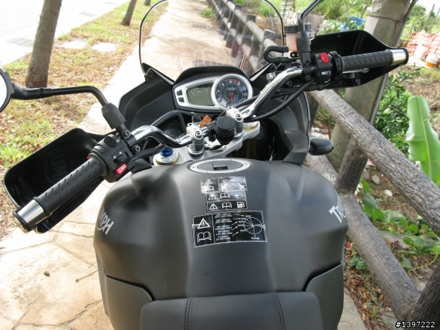 英倫風采-TRIUMPH TIGER 1050開箱文
