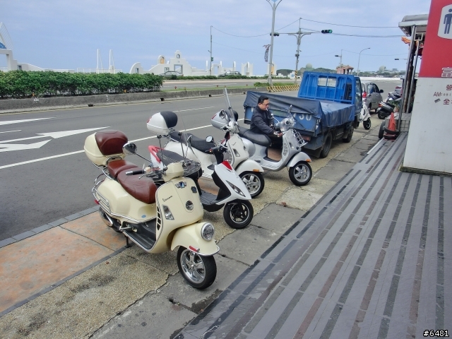 VESPA  GT和GTS淡金出遊