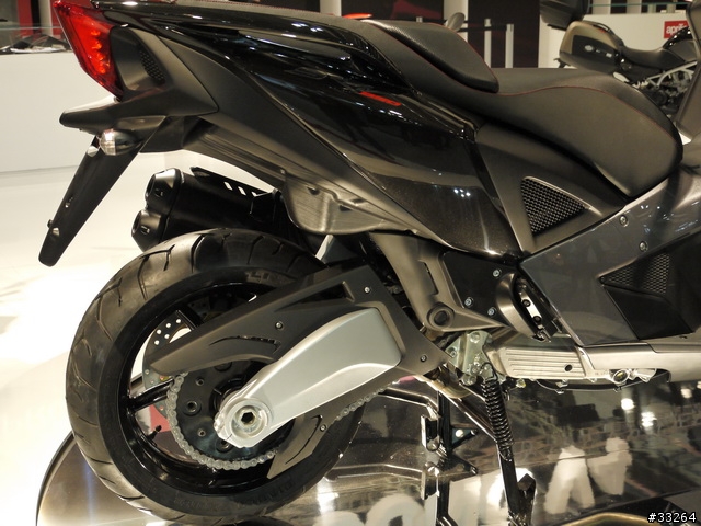 Aprilia SRV850 米蘭展實車圖
