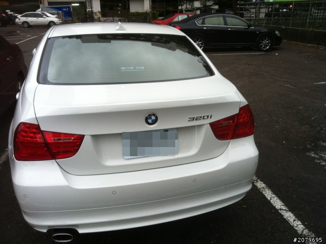 白色320i 小開箱