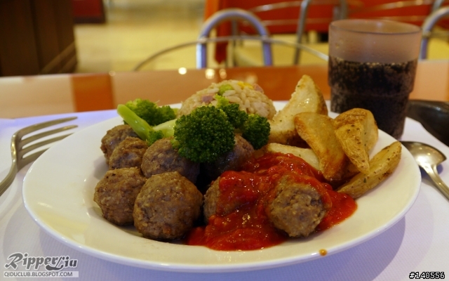 山徒路狹的朱銘美術館...