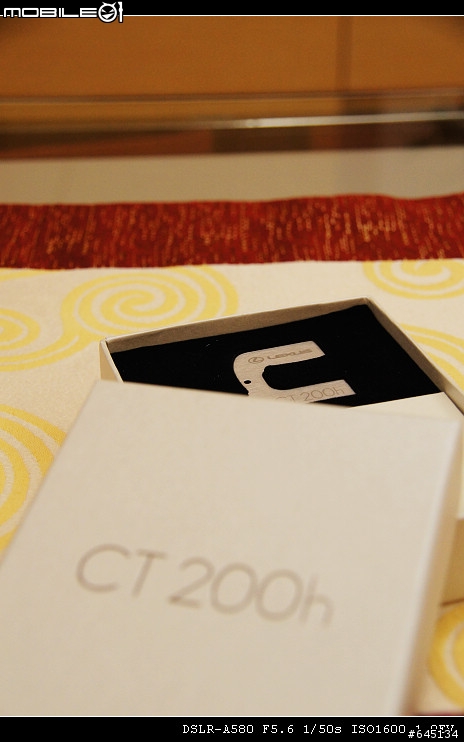 CT200"h"...........................隨身碟簡易開箱