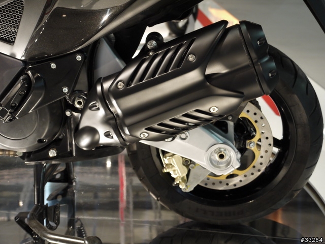 Aprilia SRV850 米蘭展實車圖