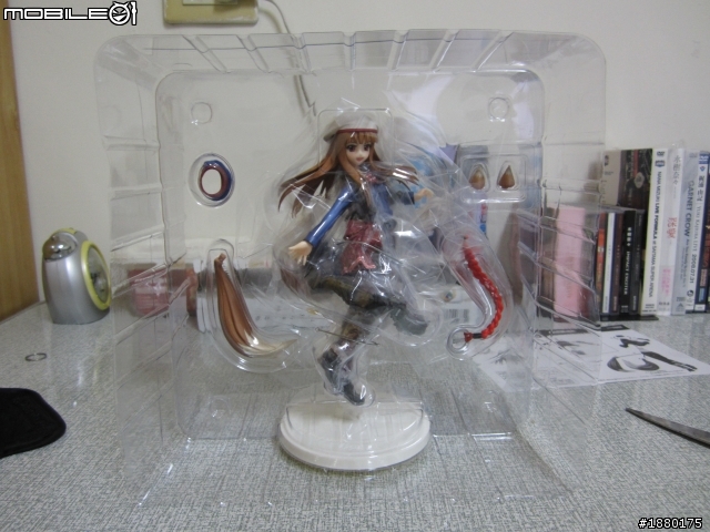 [開箱]價格不斐的閒狼赫蘿絕版PVC終於入手了...