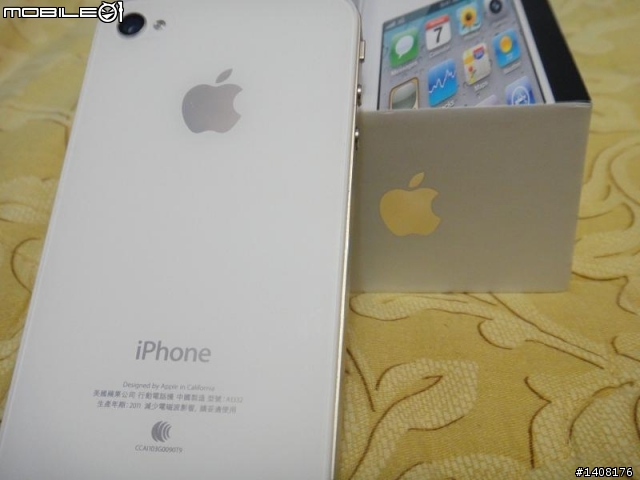 「全台灣唯一真正的iPhone 4S」，容許小弟我為大家博君一笑。