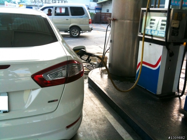 ~硬是要開箱的MONDEO TDCI 白豪莽~