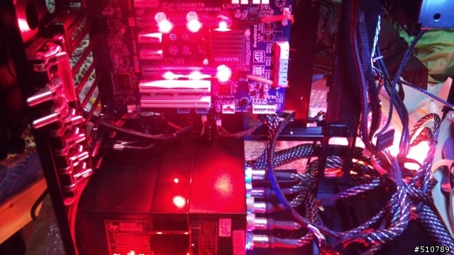 (分享兼開箱..更新完成篇)打造自己的水冷電腦之過程..圖多文長.