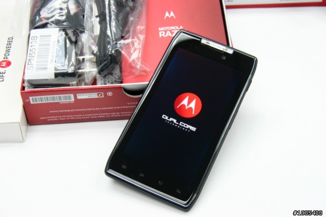Razr XT910 銷魂薄 刀鋒最速開箱文