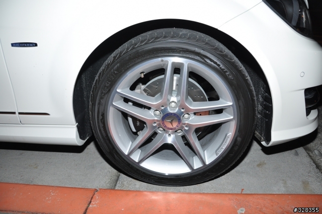 Mercedes Benz C200 2012年式 白色 不專業開箱文