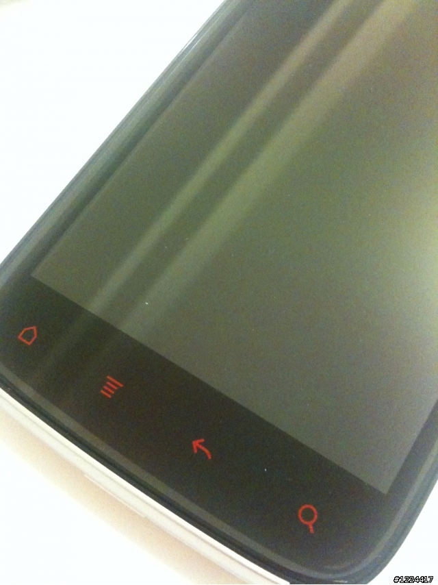 為了那抹陶瓷白......HTC Sensation XE(白)