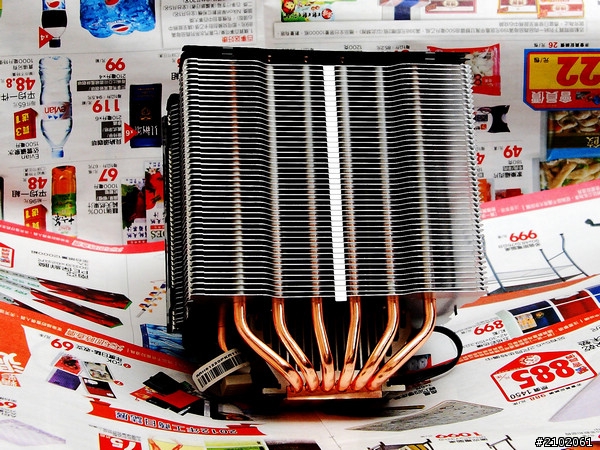 分享巴扣牌推土機、中文Win8系統蹦出新滋味(新增空冷hyper 612 pwm基本、大超5G溫度)