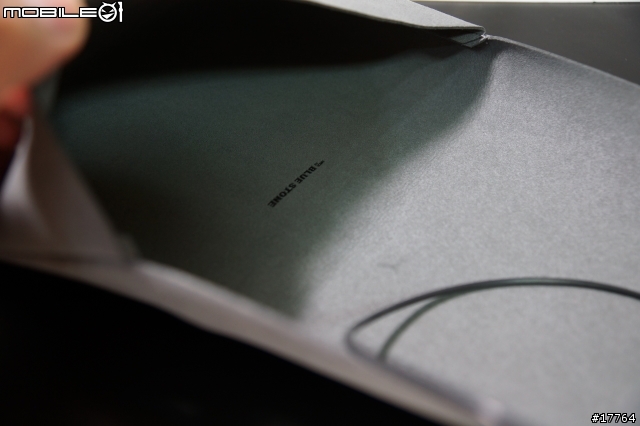 『分享』SONY Tablet S 首批限量加贈 簡約風格包