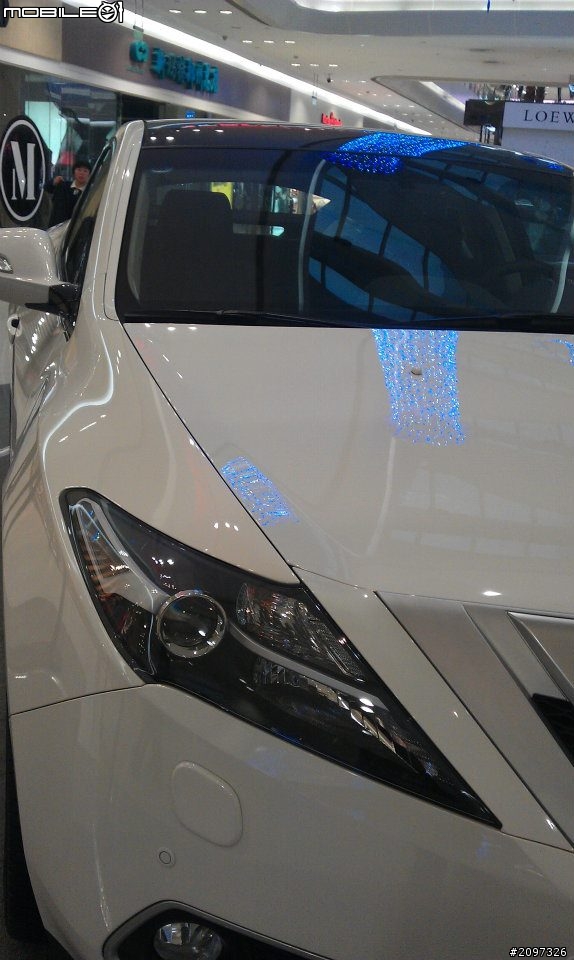 河南鄭州出差在百貨公司拍的新車 請賞圖