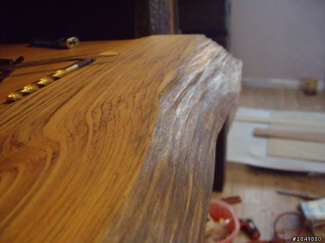 [開箱] 當愛也成信仰之...不一樣的枕木貝殼杉原木書架