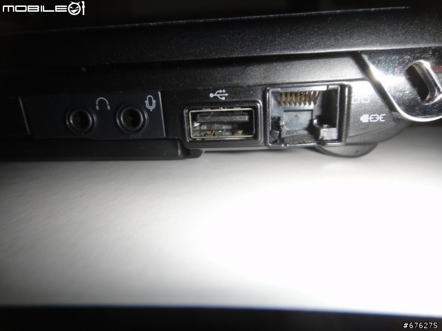 我的 TOSHIBA PROTEGE R700 RJ45孔