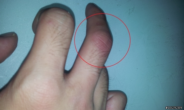 中了,購買第八天SII裡面螢幕無故裂開喇(送修後下文)