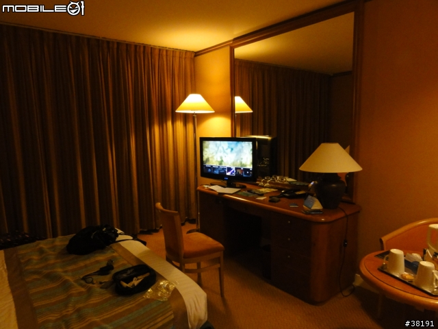 [遊記] 法比荷之旅（Day 1 ）凱旋門、巴黎鐵塔、羅浮宮、賽納河（圖多，慎入）