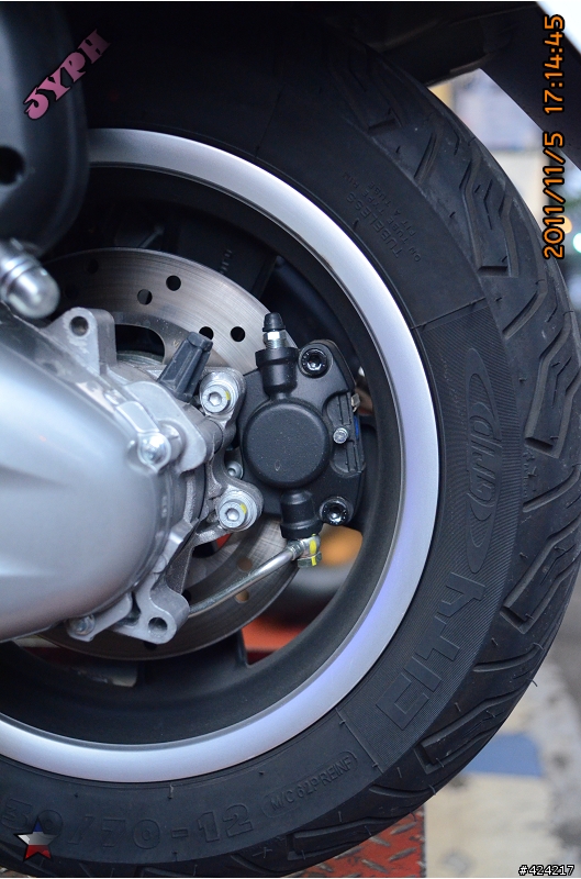 [開箱] 義大利浪漫風情 Piaggio Vespa GTS 300 ie