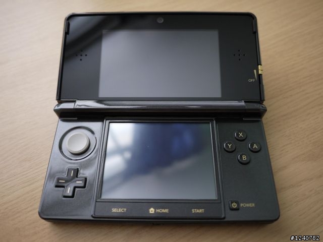 [開箱] 歐版薩爾達傳說時之笛限定版3DS