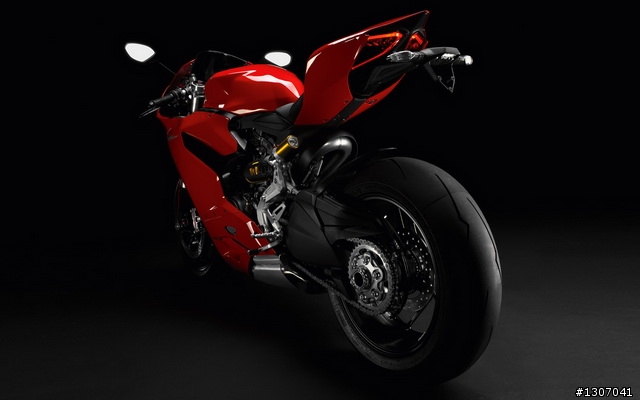 DUCATI 新世代跑王 1199 正式現身囉~