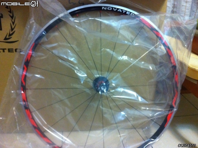 遲到的開箱文 2012 NOVATEC Sprint V2超輕輪組