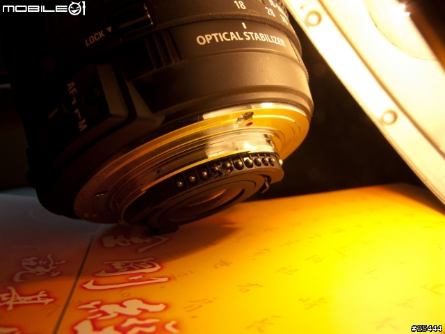 接點融化 使用Sigma 18-200 /3.5-6.3 DC OS請小心[新增近距圖片]