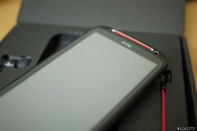 再加一發 HTC Sensation XE 感動開箱 及使用心得