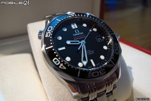 【開箱】OMEGA 海馬黑陶瓷SEAMASTER 300M