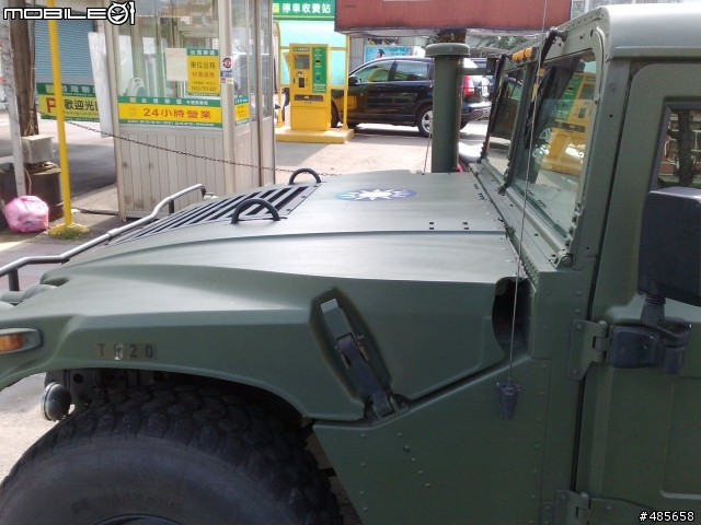 軍用悍馬車為何掛民用車牌?