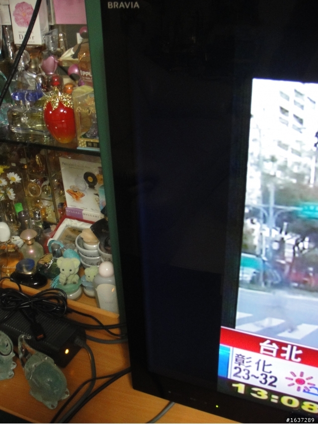 SONY 40" NX720 左右邊溢光問題