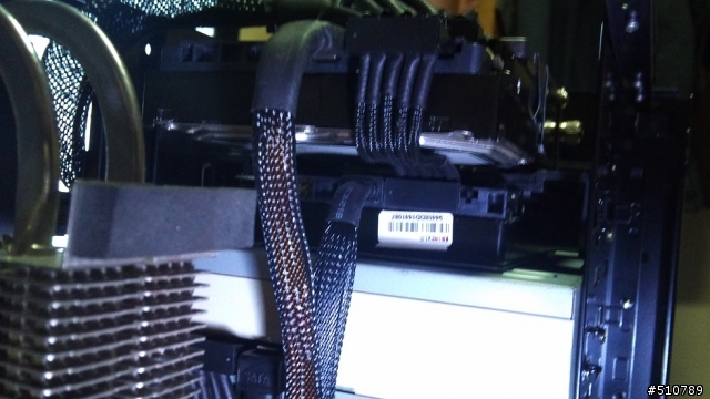 (分享兼開箱..更新完成篇)打造自己的水冷電腦之過程..圖多文長.
