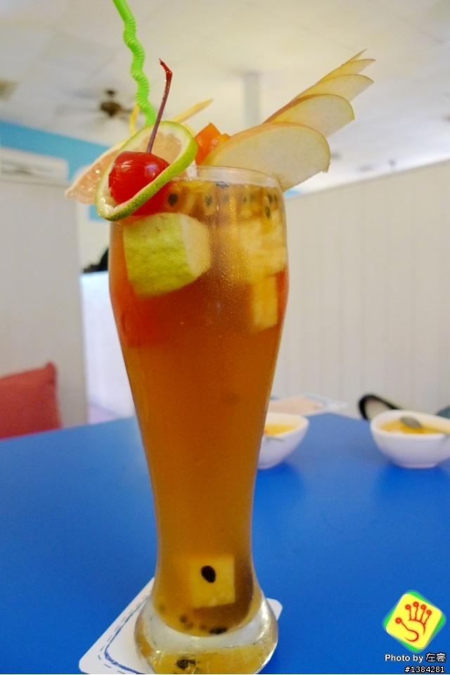 [景點] Small萱 橋頭店 (占卜主題餐廳)