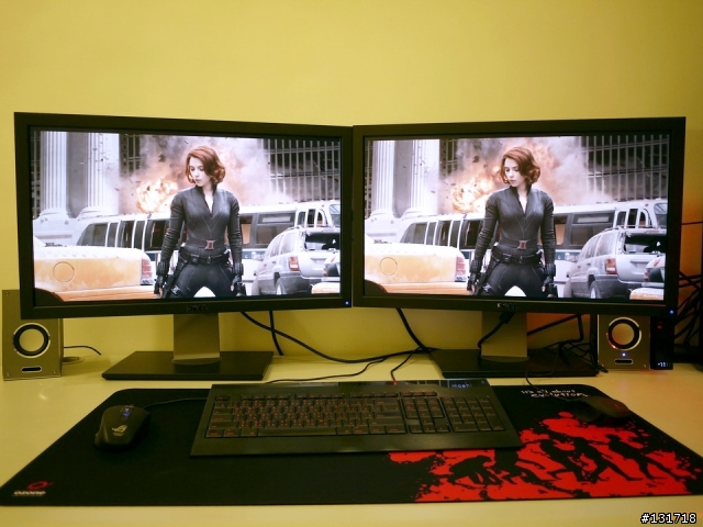 【開箱文】DELL U2711 27吋X2螢幕雙刀流~ 正式服役!!