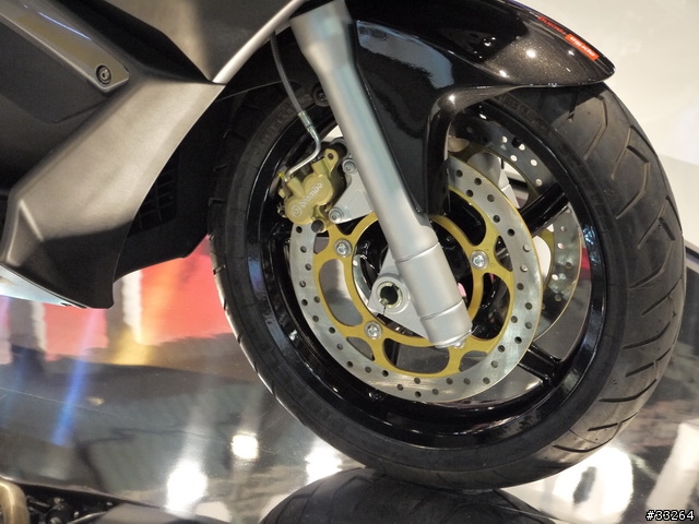 Aprilia SRV850 米蘭展實車圖