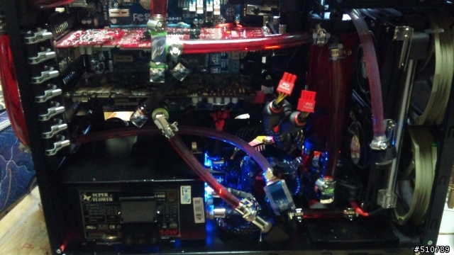 (分享兼開箱..更新完成篇)打造自己的水冷電腦之過程..圖多文長.