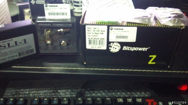 (分享兼開箱..更新完成篇)打造自己的水冷電腦之過程..圖多文長.