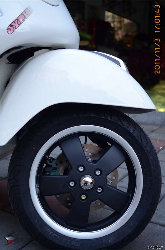 [開箱] 義大利浪漫風情 Piaggio Vespa GTS 300 ie