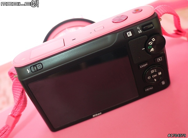 ＊相機新歡~甜滋滋樂高 粉紅NIKON J1開箱文＊