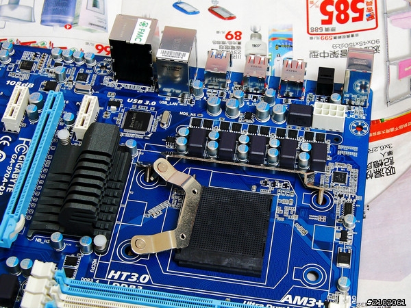 分享巴扣牌推土機、中文Win8系統蹦出新滋味(新增空冷hyper 612 pwm基本、大超5G溫度)