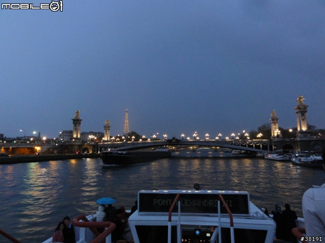 [遊記] 法比荷之旅（Day 1 ）凱旋門、巴黎鐵塔、羅浮宮、賽納河（圖多，慎入）