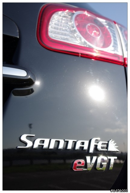 2011年 4WD eVGT 黑.山土匪. santa fe 開箱圖.......文