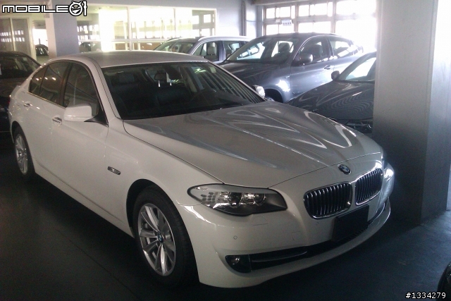 大白終於游入港(2012 F10 520D)