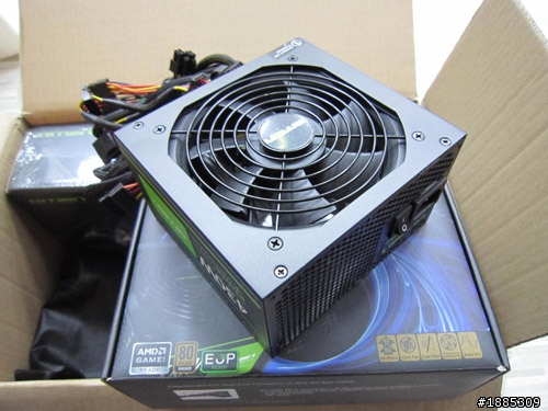 [破解改裝]-史上最強430W穩跑 2張GTX580 SLI