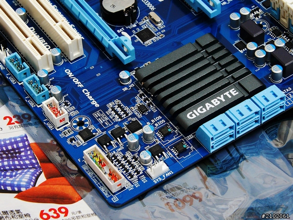 分享巴扣牌推土機、中文Win8系統蹦出新滋味(新增空冷hyper 612 pwm基本、大超5G溫度)