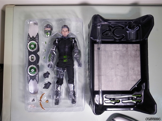 Hot toys 綠惡魔二世(圖多)