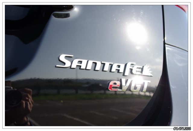 2011年 4WD eVGT 黑.山土匪. santa fe 開箱圖.......文