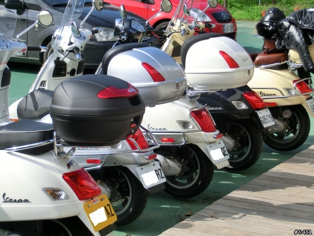 VESPA  GT和GTS淡金出遊